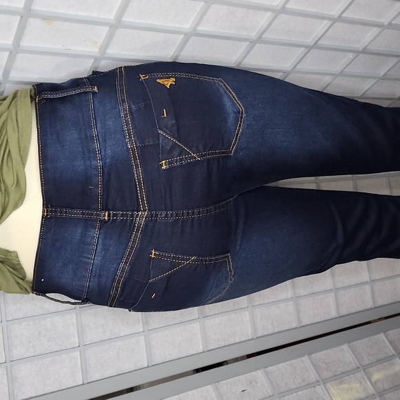 VIP Skinny jeans - Picture 6 of 9